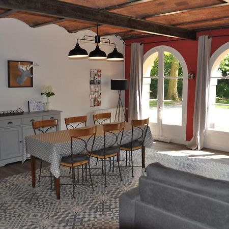 Hotel Au Rez De Jardin Cholet Esterno foto