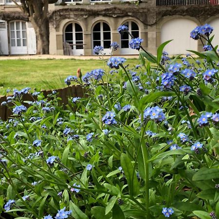 Hotel Au Rez De Jardin Cholet Esterno foto
